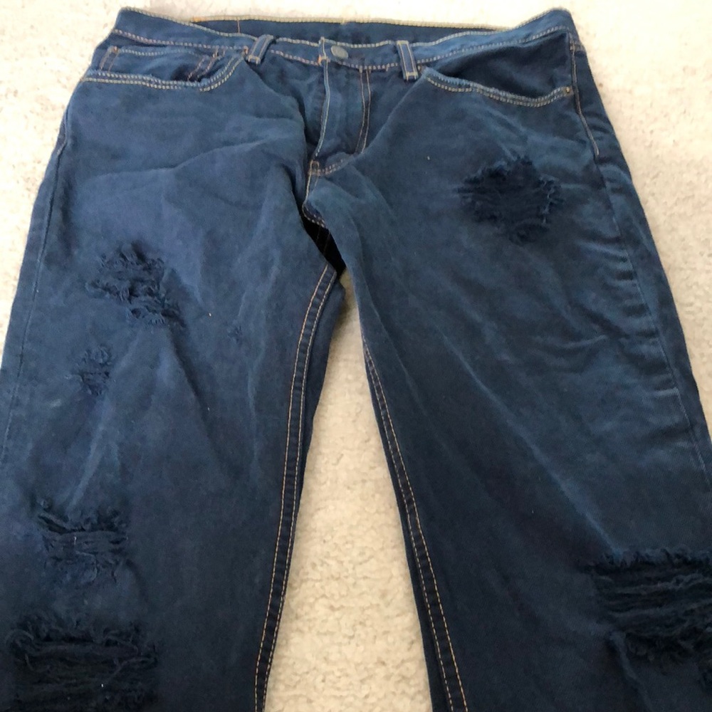 Levi’s - Picture 2 of 3